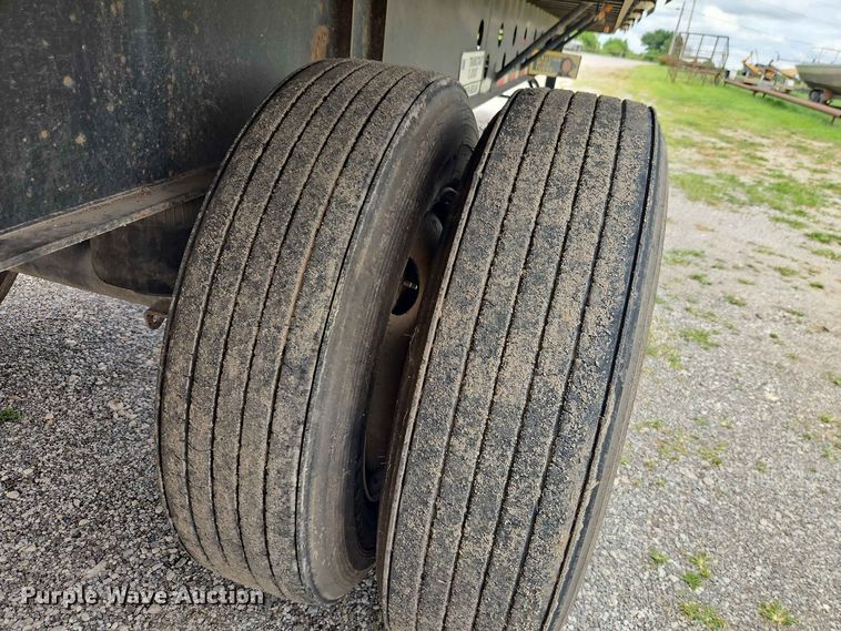 image for item EO8542 1999 Transcraft TL-2000 flatbed trailer