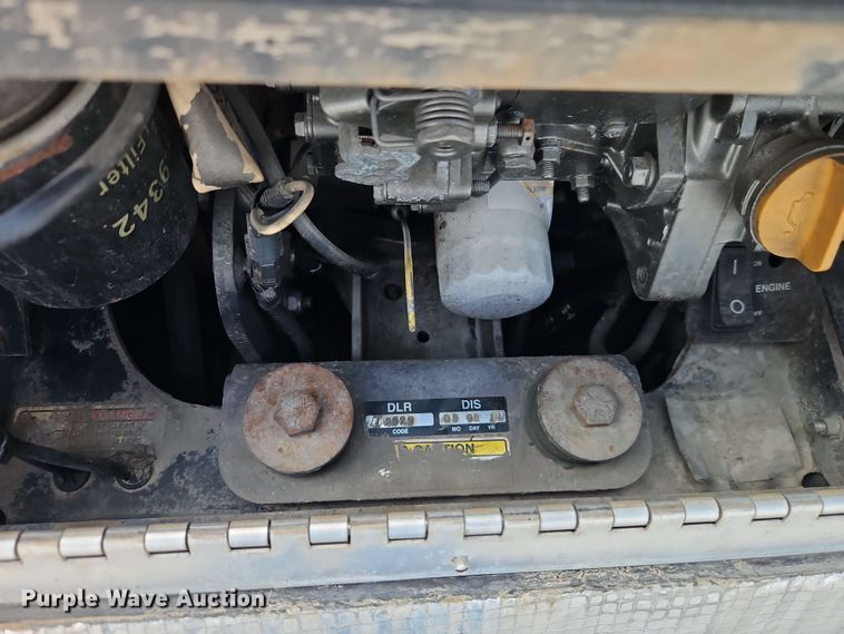 image for item EO8546 2015 Peterbilt 587 semi truck