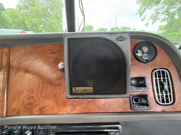 image for item EQ8002 2007 Peterbilt 379 semi truck