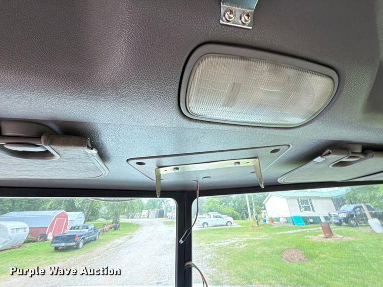 image for item EQ8002 2007 Peterbilt 379 semi truck
