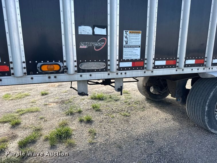 image for item ER2095 2009 Western walking floor trailer