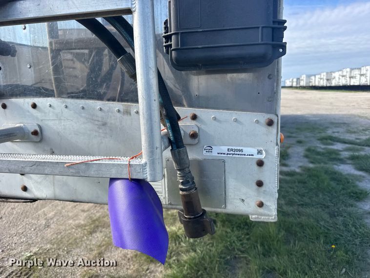 image for item ER2095 2009 Western walking floor trailer