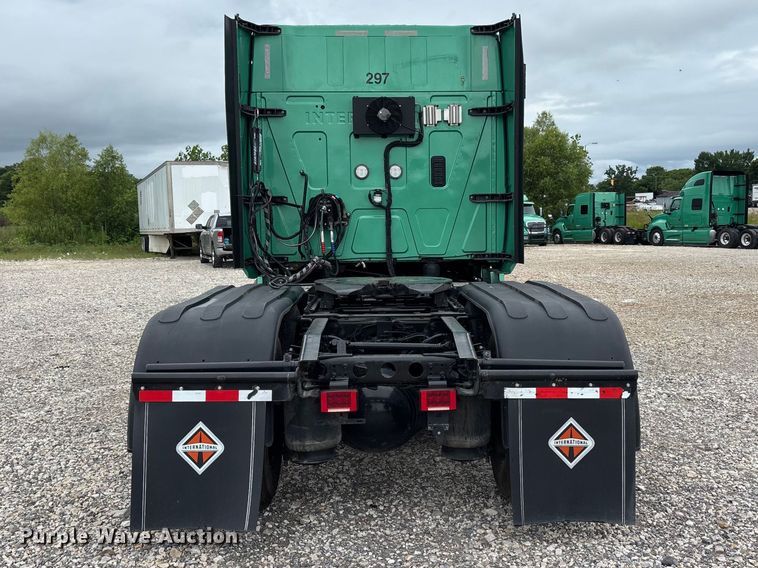 image for item ER3053 2022 International LT625 semi truck