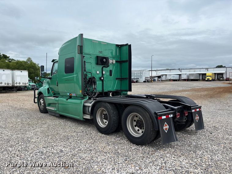 image for item ER3053 2022 International LT625 semi truck