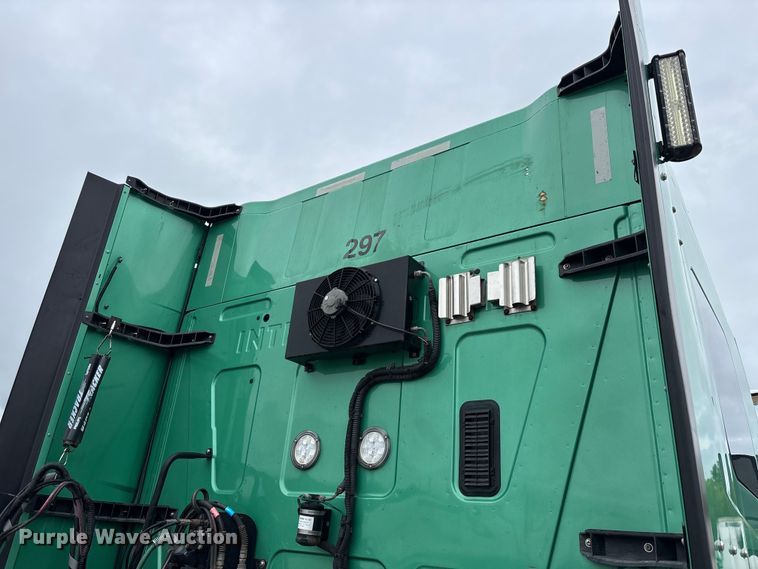 image for item ER3053 2022 International LT625 semi truck