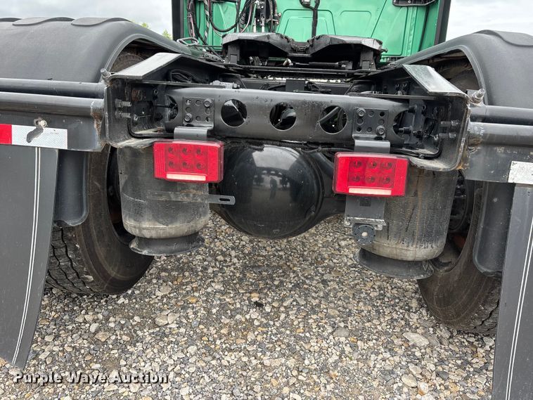 image for item ER3053 2022 International LT625 semi truck