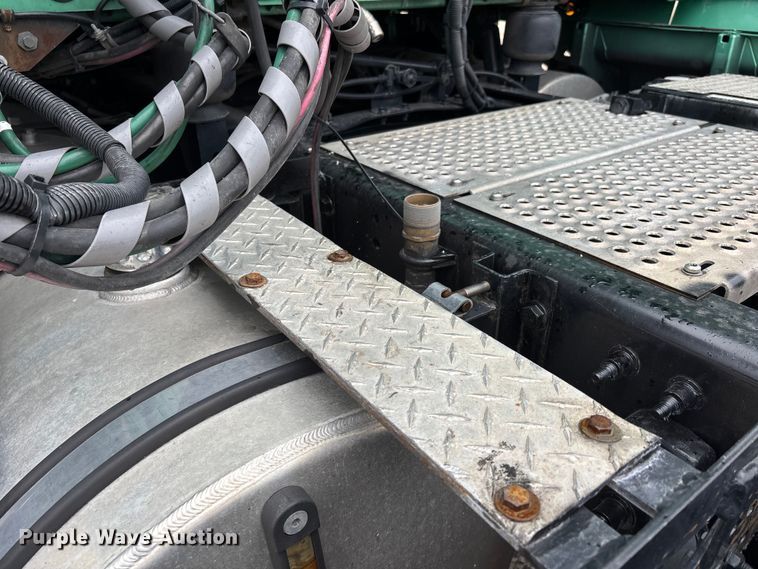 image for item ER3053 2022 International LT625 semi truck