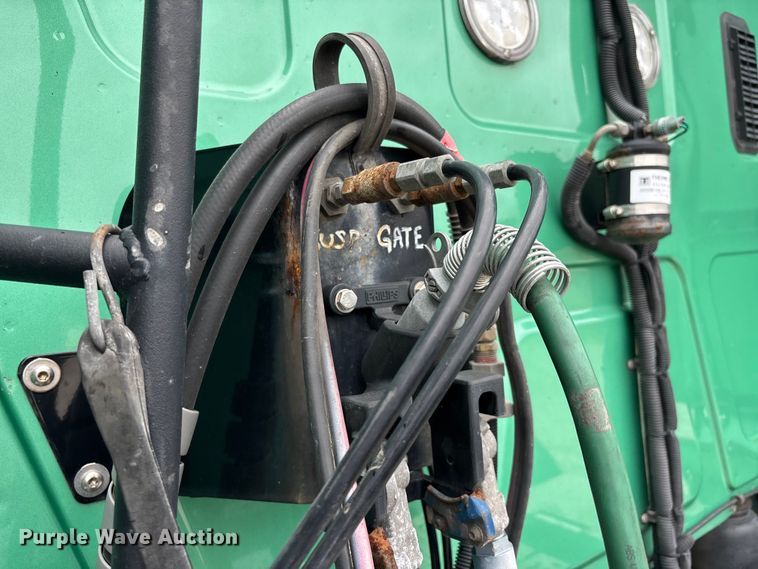 image for item ER3053 2022 International LT625 semi truck