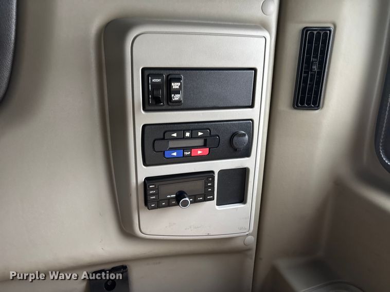 image for item ER3053 2022 International LT625 semi truck