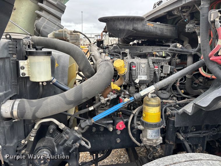 image for item ER3053 2022 International LT625 semi truck