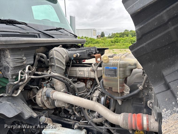image for item ER3053 2022 International LT625 semi truck