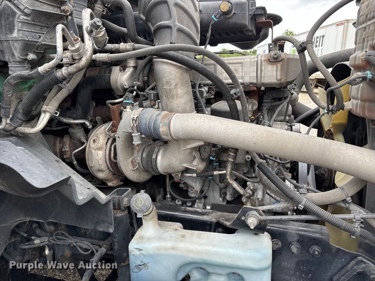 image for item ER3053 2022 International LT625 semi truck
