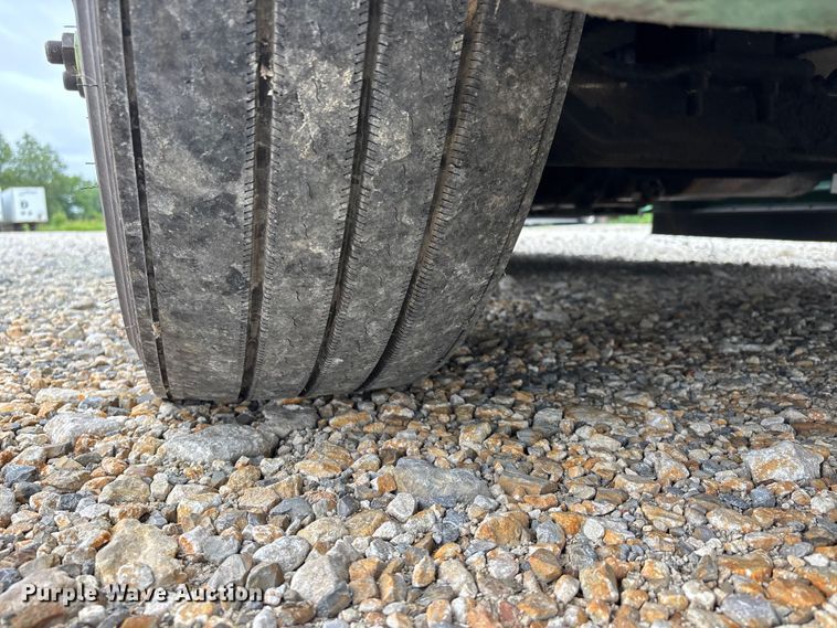 image for item ER3053 2022 International LT625 semi truck