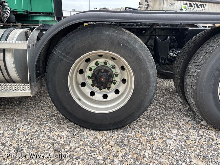 image for item ER3053 2022 International LT625 semi truck