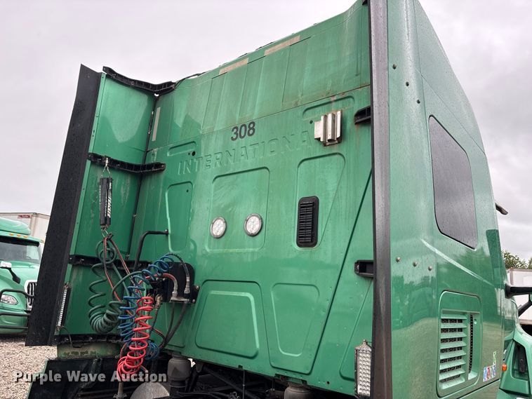image for item ER3054 2023 International LT625 semi truck
