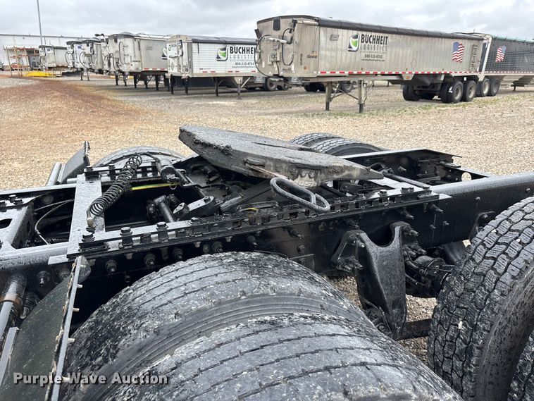 image for item ER3054 2023 International LT625 semi truck