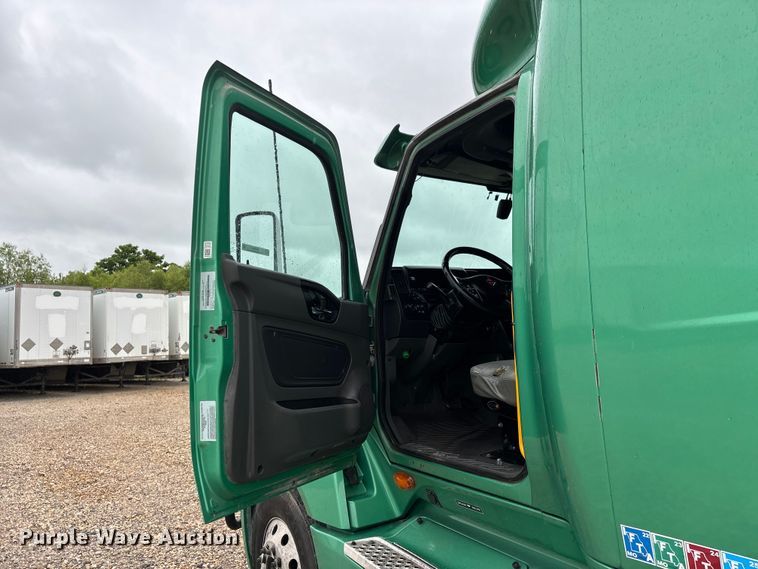 image for item ER3054 2023 International LT625 semi truck