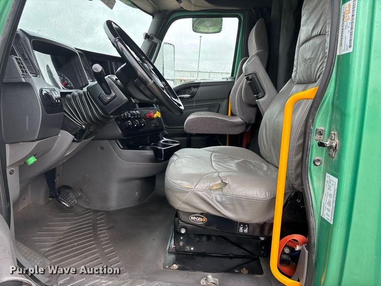 image for item ER3054 2023 International LT625 semi truck