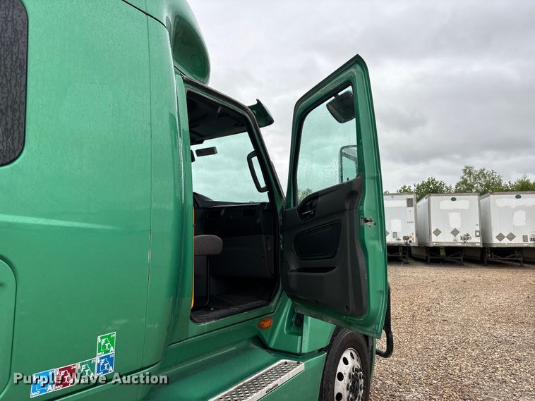 image for item ER3054 2023 International LT625 semi truck