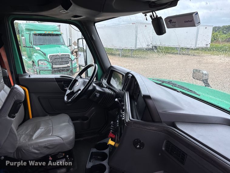 image for item ER3054 2023 International LT625 semi truck