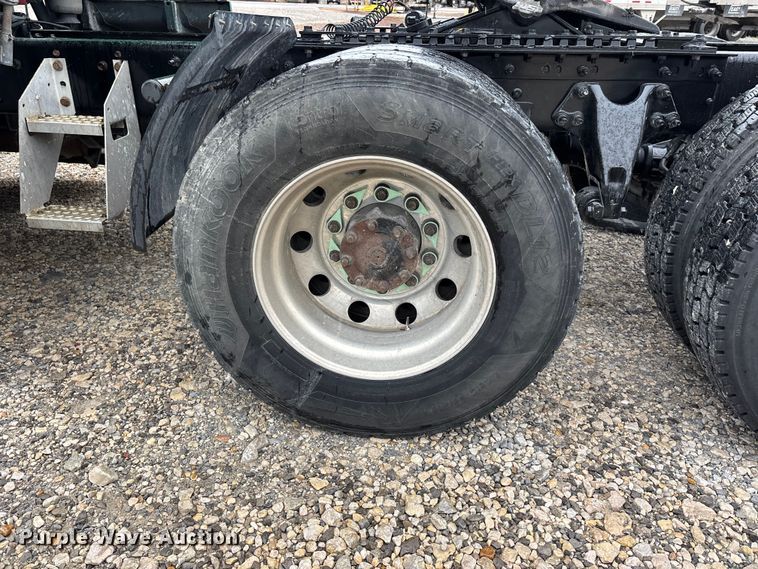 image for item ER3054 2023 International LT625 semi truck