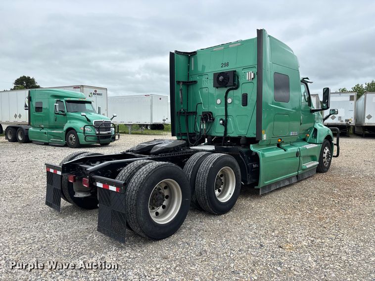 image for item ER3055 2022 International LT625 semi truck