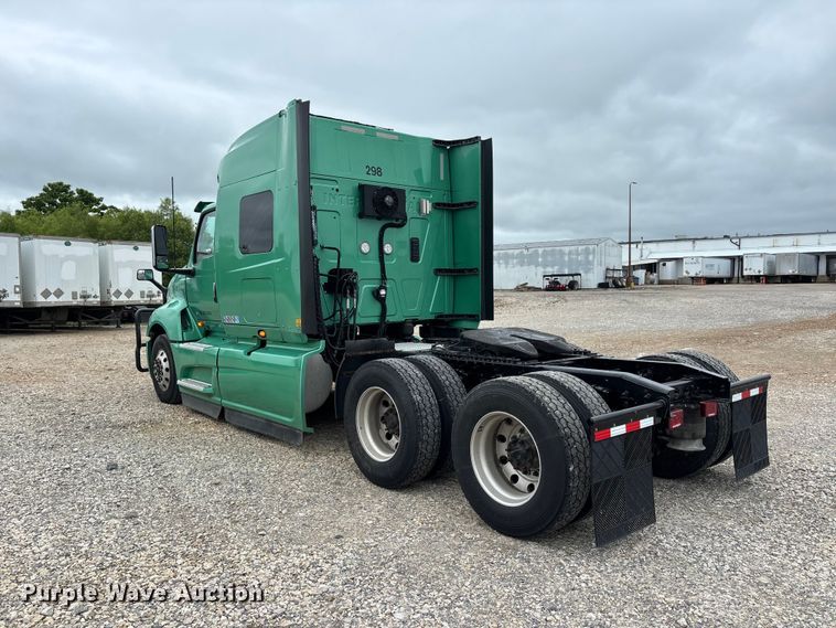 image for item ER3055 2022 International LT625 semi truck