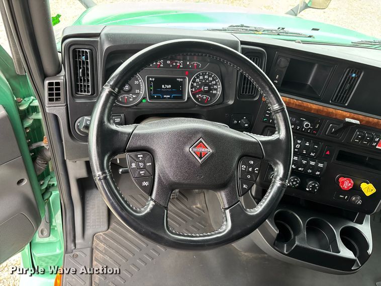 image for item ER3055 2022 International LT625 semi truck