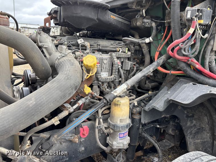 image for item ER3055 2022 International LT625 semi truck
