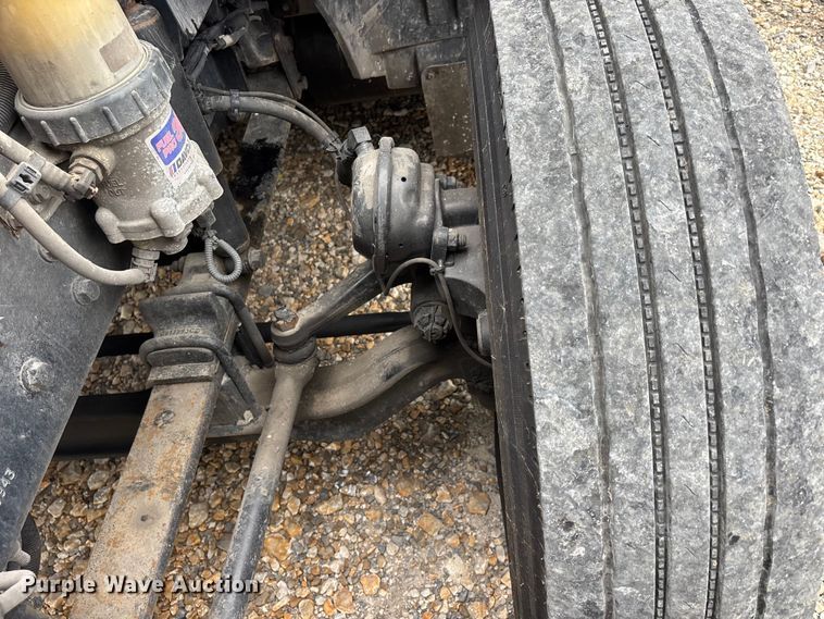 image for item ER3055 2022 International LT625 semi truck