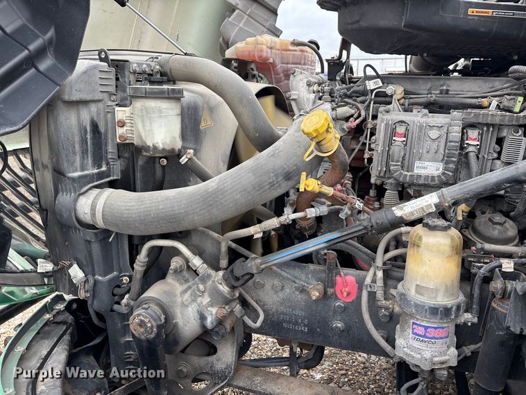 image for item ER3055 2022 International LT625 semi truck