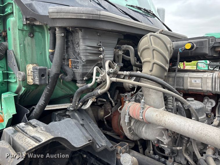 image for item ER3055 2022 International LT625 semi truck