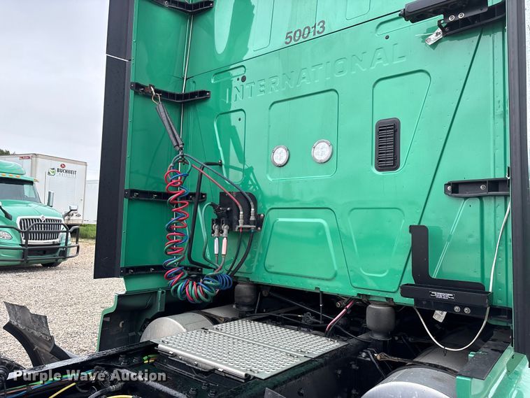 image for item ER3056 2024 International LT625 semi truck