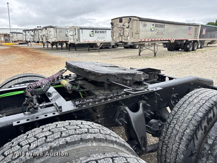 image for item ER3056 2024 International LT625 semi truck