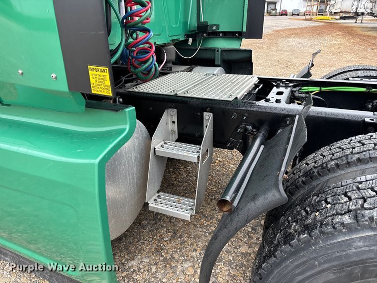 image for item ER3056 2024 International LT625 semi truck