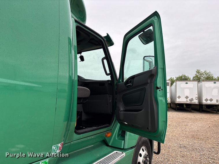 image for item ER3056 2024 International LT625 semi truck