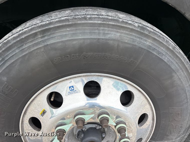 image for item ER3056 2024 International LT625 semi truck