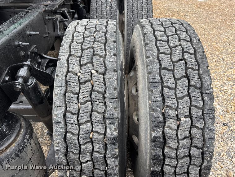 image for item ER3056 2024 International LT625 semi truck