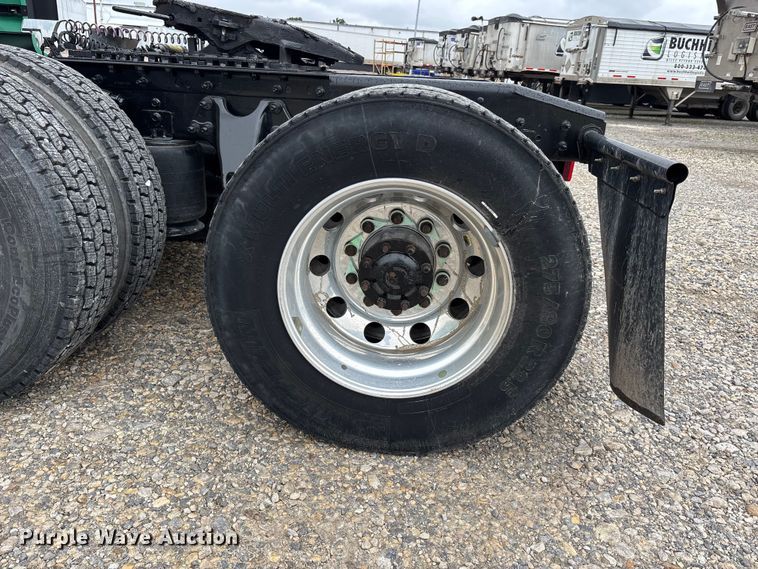 image for item ER3056 2024 International LT625 semi truck