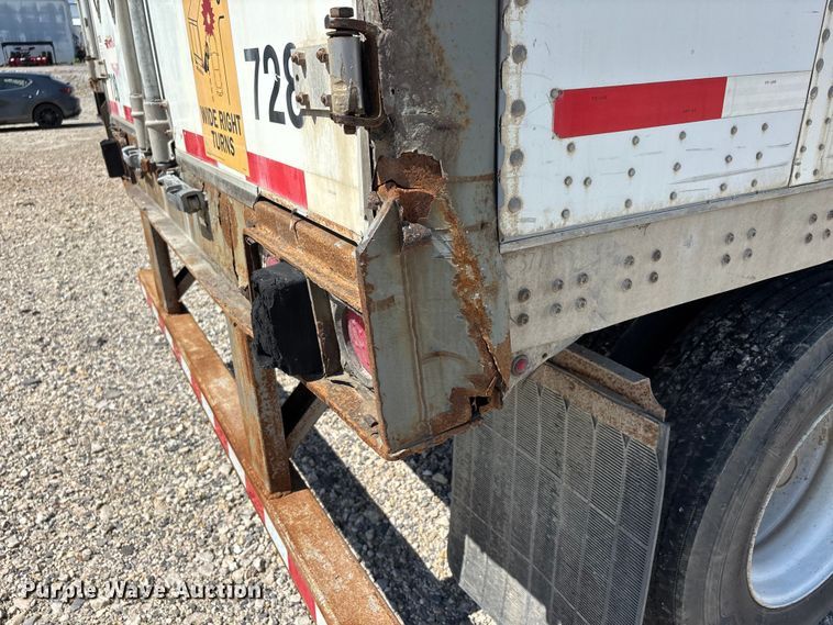 image for item ER3089 2011 Wabash dry van trailer