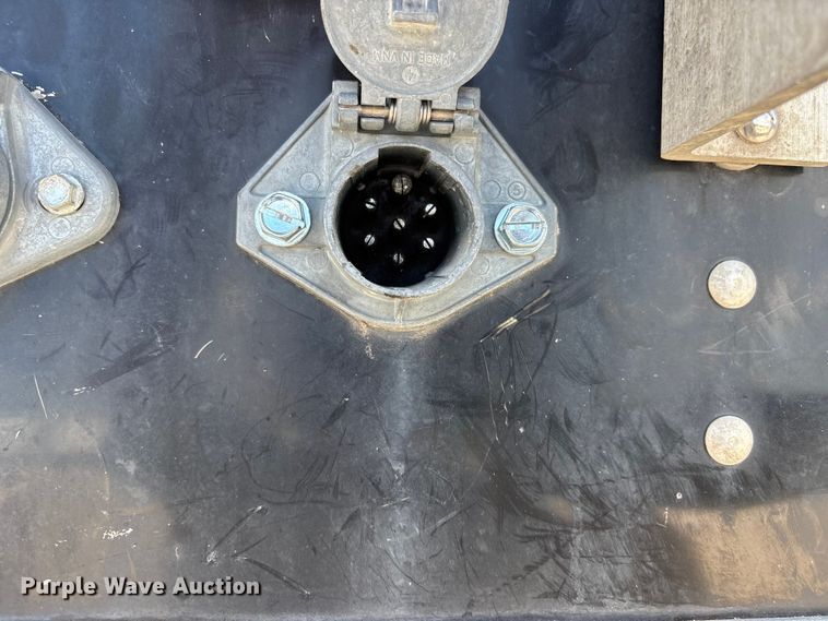 image for item ER3090 2020 Wilson DWH-650CB grain trailer