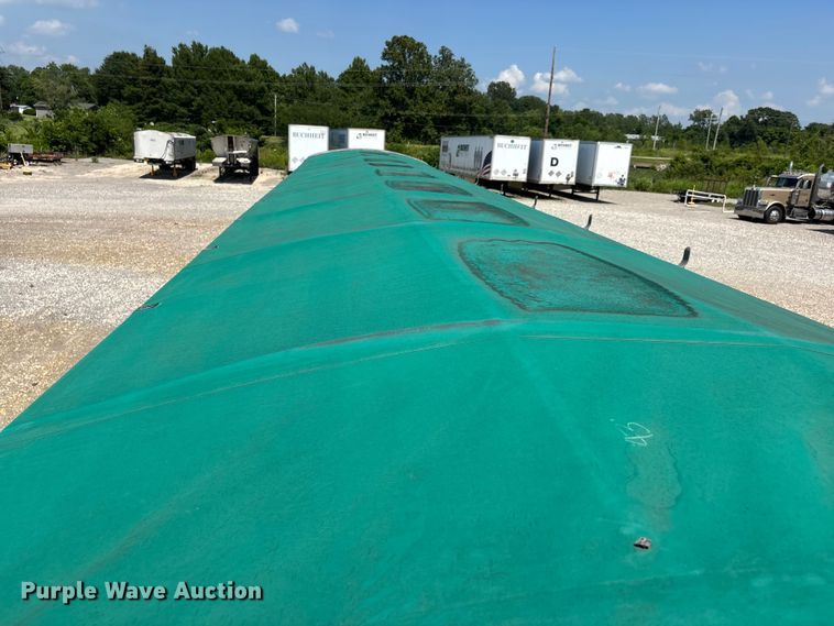 image for item ER3090 2020 Wilson DWH-650CB grain trailer