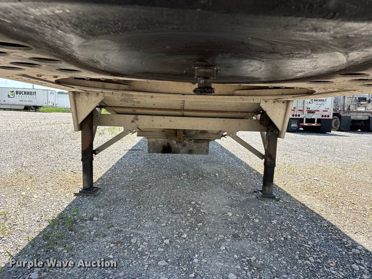 image for item ER3090 2020 Wilson DWH-650CB grain trailer