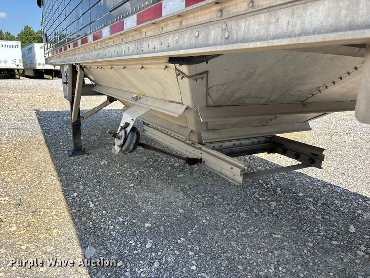 image for item ER3090 2020 Wilson DWH-650CB grain trailer