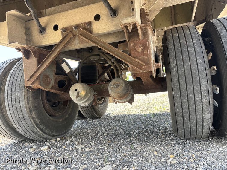 image for item ER3090 2020 Wilson DWH-650CB grain trailer
