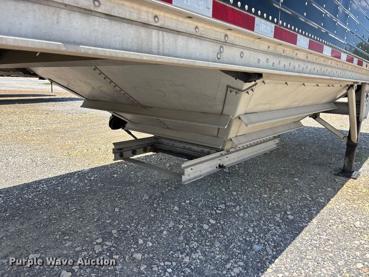 image for item ER3090 2020 Wilson DWH-650CB grain trailer