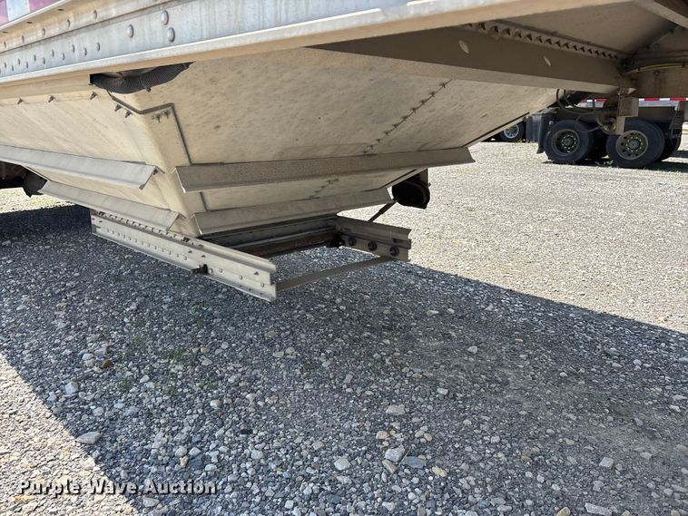 image for item ER3090 2020 Wilson DWH-650CB grain trailer