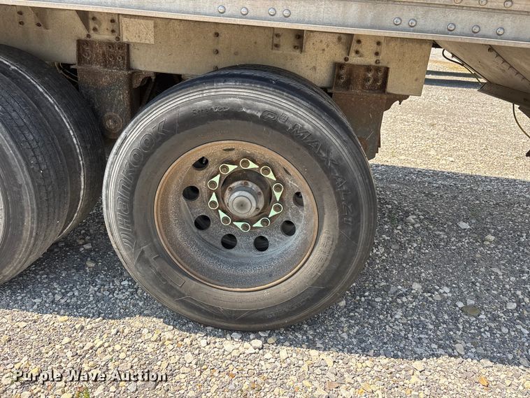 image for item ER3090 2020 Wilson DWH-650CB grain trailer