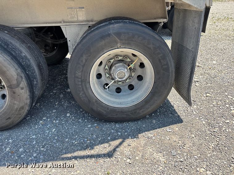 image for item ER3096 2016 Trailstar International end dump trailer
