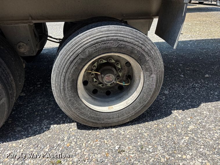 image for item ER3096 2016 Trailstar International end dump trailer